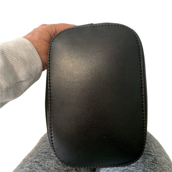 Black Braided Bucket Shoulder Bag - Picture 6 of 6